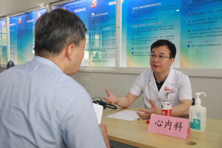 2024-07-04外交部義診 紀智禮 梁志波 (10).JPG