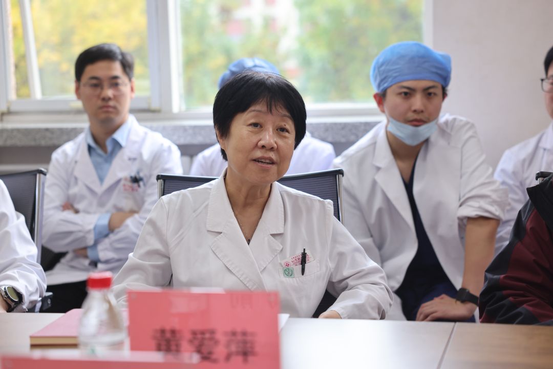 院長助理黃愛萍主持活動.JPG